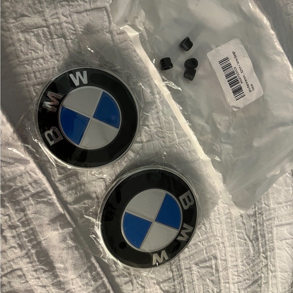 BMW Hood Emblem Logo Badge Roundel 82mm